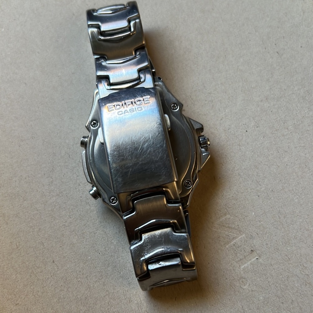 Watch - Picture 3 of 4